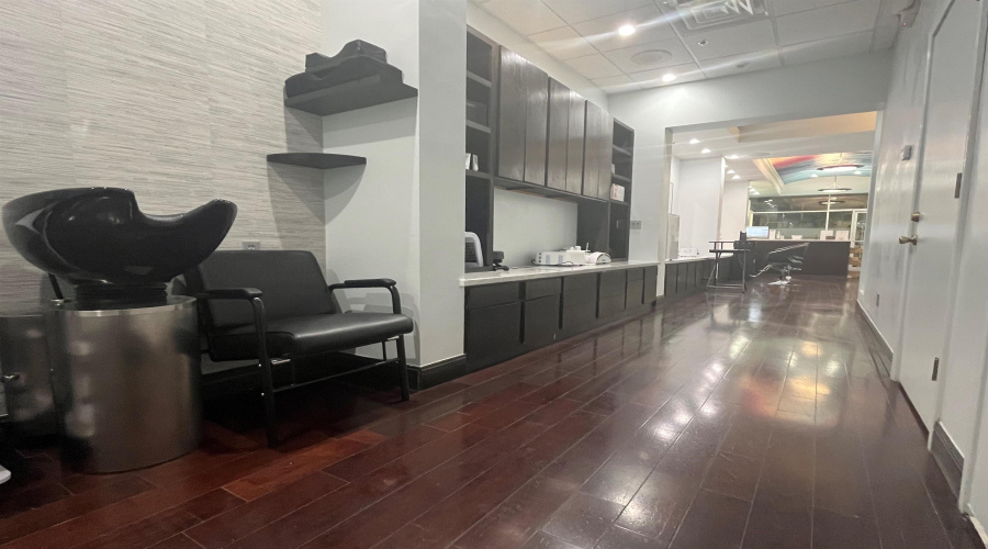 6999 McPherson Rd, LAREDO, Texas 78041, 1 Room Rooms,1 BathroomBathrooms,Commercial retail/office,For Rent,6999 McPherson Rd,20253427