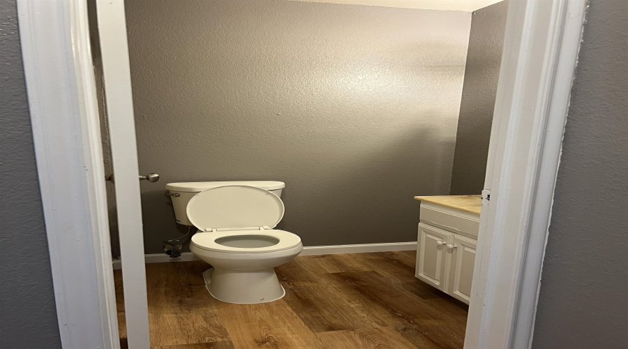 4102 Eagle Pass Ave, Laredo, Texas 78040, 2 Bedrooms Bedrooms, 4 Rooms Rooms,1 BathroomBathrooms,Residential,For Rent,4102 Eagle Pass Ave,20253438