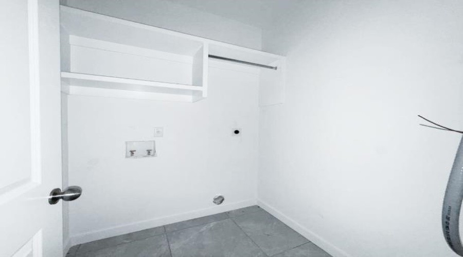 5115 Nispero Ln, Laredo, Texas 78046, 3 Bedrooms Bedrooms, 4 Rooms Rooms,2 BathroomsBathrooms,Residential,For Sale,5115 Nispero Ln,20253460