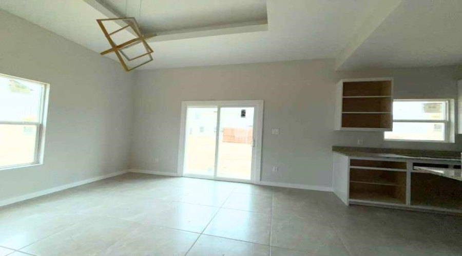 5117 Nispero Ln, Laredo, Texas 78046, 3 Bedrooms Bedrooms, 4 Rooms Rooms,2 BathroomsBathrooms,Residential,For Sale,5117 Nispero Ln,20253461