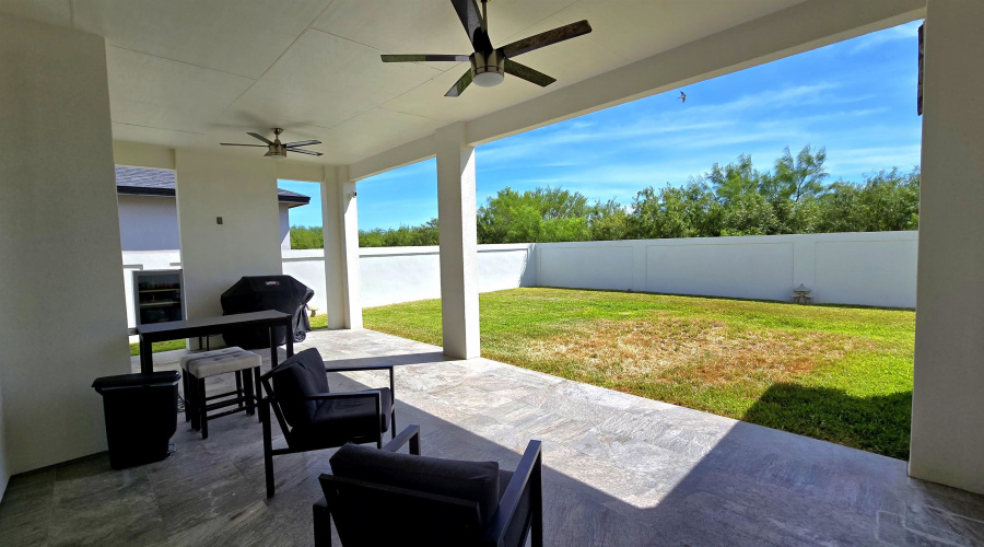 7415 Stephen King Lp., Laredo, Texas 78041, 4 Bedrooms Bedrooms, 5 Rooms Rooms,3 BathroomsBathrooms,Residential,For Sale,7415 Stephen King Lp.,20253462