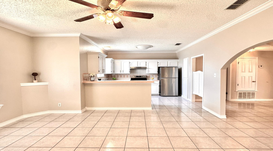 402 St Croix Dr, LAREDO, Texas 78045, 3 Bedrooms Bedrooms, 7 Rooms Rooms,2 BathroomsBathrooms,Residential,For Sale,402 St Croix Dr,20253473