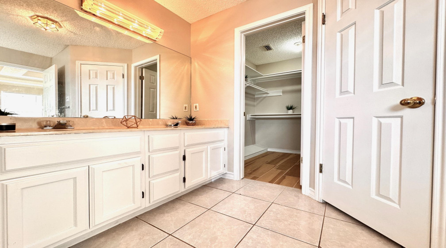 402 St Croix Dr, LAREDO, Texas 78045, 3 Bedrooms Bedrooms, 7 Rooms Rooms,2 BathroomsBathrooms,Residential,For Sale,402 St Croix Dr,20253473