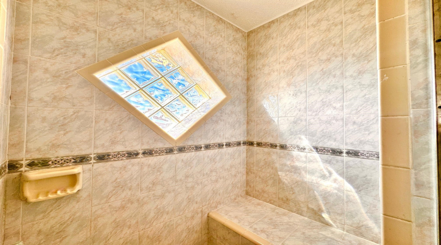 402 St Croix Dr, LAREDO, Texas 78045, 3 Bedrooms Bedrooms, 7 Rooms Rooms,2 BathroomsBathrooms,Residential,For Sale,402 St Croix Dr,20253473