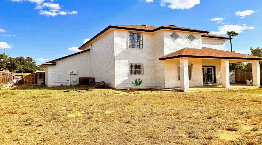 402 St Croix Dr, LAREDO, Texas 78045, 3 Bedrooms Bedrooms, 7 Rooms Rooms,2 BathroomsBathrooms,Residential,For Sale,402 St Croix Dr,20253473