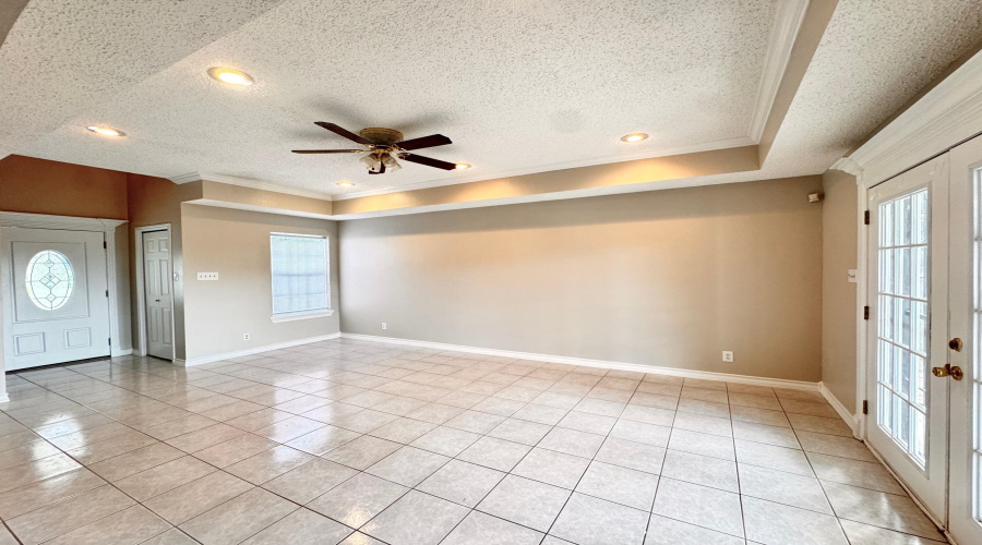 402 St Croix Dr, LAREDO, Texas 78045, 3 Bedrooms Bedrooms, 7 Rooms Rooms,2 BathroomsBathrooms,Residential,For Sale,402 St Croix Dr,20253473