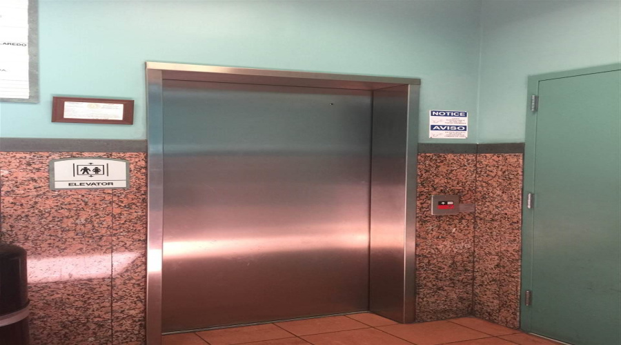 6801 McPherson Rd, LAREDO, Texas 78041, 1 Room Rooms,3 BathroomsBathrooms,Commercial retail/office,For Rent,6801 McPherson Rd,20253489