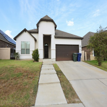 105 Spanish Oak Dr, Laredo, Texas 78045, 4 Bedrooms Bedrooms, 6 Rooms Rooms,3 BathroomsBathrooms,Residential,For Sale,105 Spanish Oak Dr,20253495