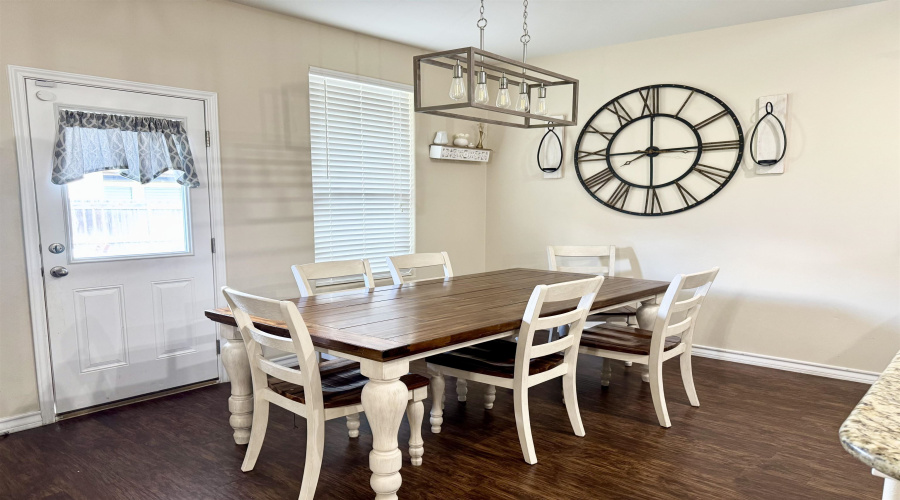 105 Spanish Oak Dr, Laredo, Texas 78045, 4 Bedrooms Bedrooms, 6 Rooms Rooms,3 BathroomsBathrooms,Residential,For Sale,105 Spanish Oak Dr,20253495