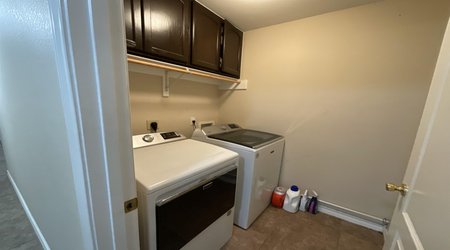 3517 Aguanieve Dr., Laredo, Texas 78046, 3 Bedrooms Bedrooms, 8 Rooms Rooms,2 BathroomsBathrooms,Residential,For Sale,3517 Aguanieve Dr.,20253497