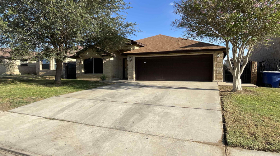 3517 Aguanieve Dr., Laredo, Texas 78046, 3 Bedrooms Bedrooms, 8 Rooms Rooms,2 BathroomsBathrooms,Residential,For Sale,3517 Aguanieve Dr.,20253497