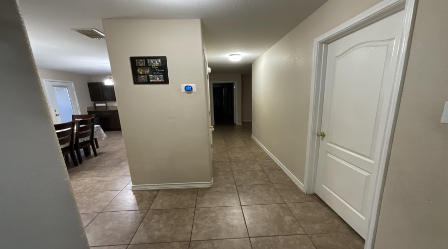 3517 Aguanieve Dr., Laredo, Texas 78046, 3 Bedrooms Bedrooms, 8 Rooms Rooms,2 BathroomsBathrooms,Residential,For Sale,3517 Aguanieve Dr.,20253497