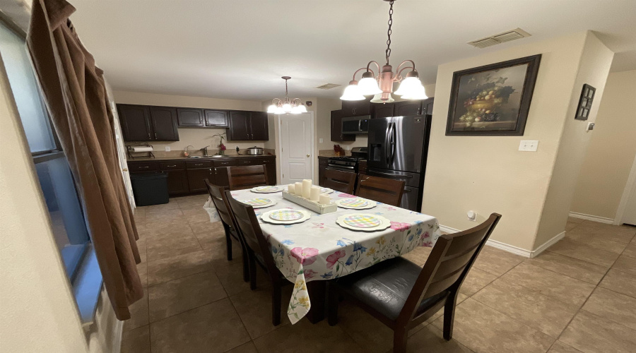 3517 Aguanieve Dr., Laredo, Texas 78046, 3 Bedrooms Bedrooms, 8 Rooms Rooms,2 BathroomsBathrooms,Residential,For Sale,3517 Aguanieve Dr.,20253497