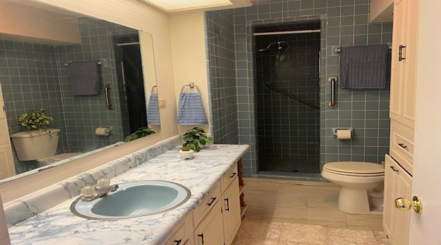 1704 Garfield St, Laredo, Texas 78043-2927, 1 Bedroom Bedrooms, 1 Room Rooms,1 BathroomBathrooms,Residential,For Rent,1704 Garfield St,20253508