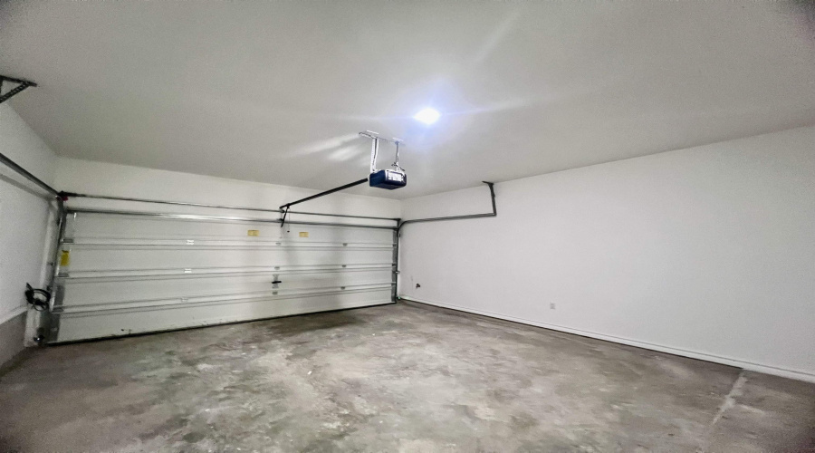 9910 Bijan Dr., Laredo, Texas 78045, 3 Bedrooms Bedrooms, 6 Rooms Rooms,2 BathroomsBathrooms,Residential,For Rent,9910 Bijan Dr.,20253510