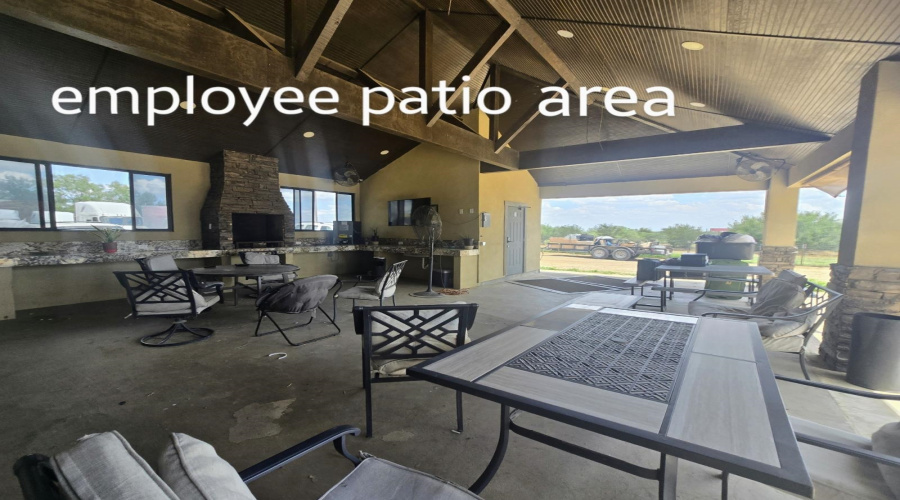 19875 U.S. Hwy 83, Laredo, Texas 78045, 1 Bedroom Bedrooms, 51 Rooms Rooms,Commercial/industrial,For Sale,19875 U.S. Hwy 83,20253509