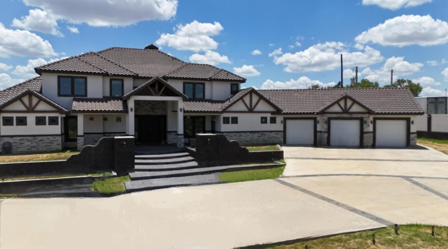 19875 U.S. Hwy 83, Laredo, Texas 78045, 1 Bedroom Bedrooms, 51 Rooms Rooms,Commercial/industrial,For Sale,19875 U.S. Hwy 83,20253509