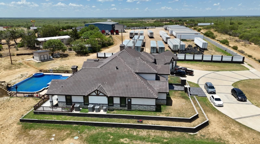 19875 U.S. Hwy 83, Laredo, Texas 78045, 1 Bedroom Bedrooms, 51 Rooms Rooms,Commercial/industrial,For Sale,19875 U.S. Hwy 83,20253509