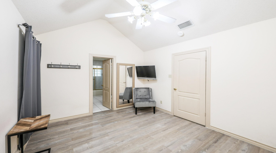3004 Crest Oak Cir, Laredo, Texas 78045, 4 Bedrooms Bedrooms, 7 Rooms Rooms,2 BathroomsBathrooms,Residential,For Sale,3004 Crest Oak Cir,20253513