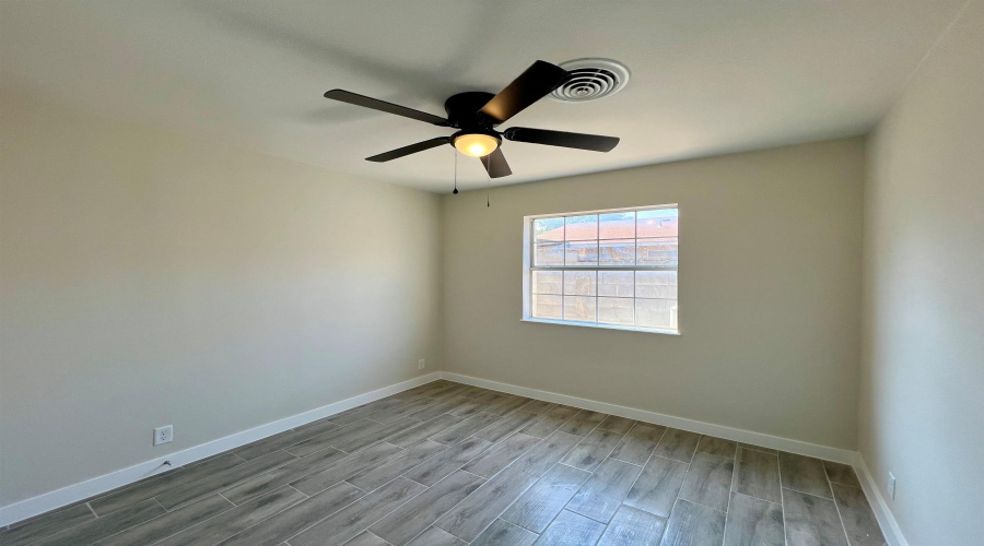 503 Lindenwood Dr, Laredo, Texas 78045, 3 Bedrooms Bedrooms, 5 Rooms Rooms,2 BathroomsBathrooms,Residential,For Sale,503 Lindenwood Dr,20253518