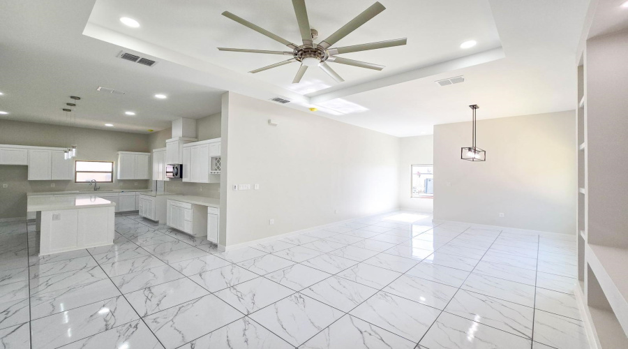 1010 Noyola Loop, LAREDO, Texas 78046, 4 Bedrooms Bedrooms, 6 Rooms Rooms,2 BathroomsBathrooms,Residential,For Sale,1010 Noyola Loop,20253520