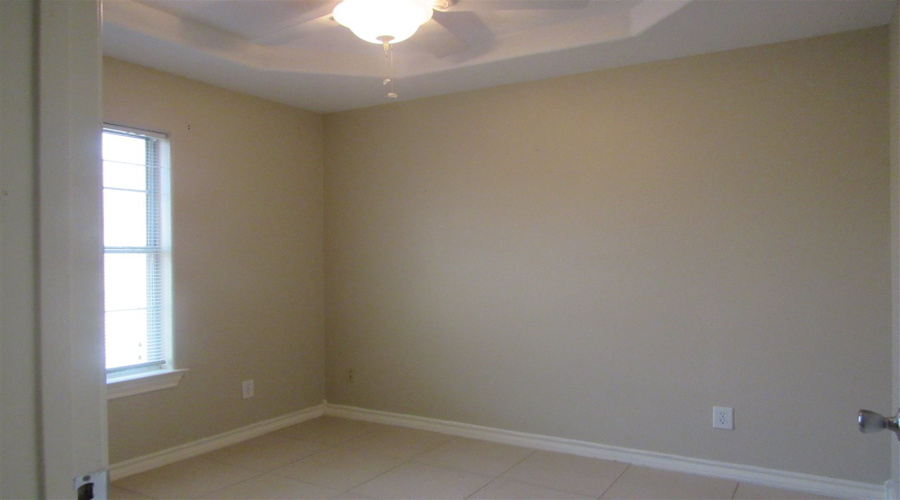 1000 Ranchway Dr, Laredo, Texas 78045, 3 Bedrooms Bedrooms, 7 Rooms Rooms,3 BathroomsBathrooms,Residential,For Rent,1000 Ranchway Dr,20253521