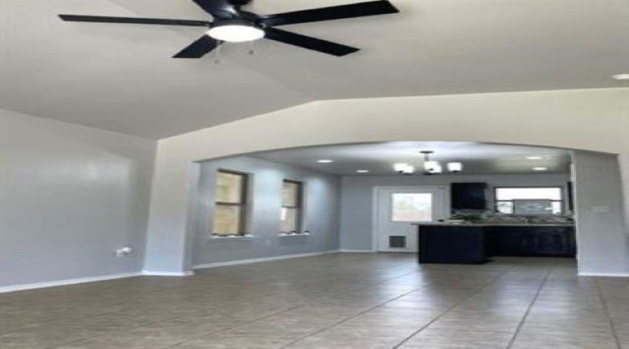 5829 Saint Sylvia Lp, Laredo, Texas 78046, 3 Bedrooms Bedrooms, 5 Rooms Rooms,2 BathroomsBathrooms,Residential,For Sale,5829 Saint Sylvia Lp,20253535