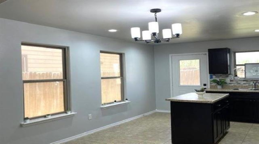 5829 Saint Sylvia Lp, Laredo, Texas 78046, 3 Bedrooms Bedrooms, 5 Rooms Rooms,2 BathroomsBathrooms,Residential,For Sale,5829 Saint Sylvia Lp,20253535