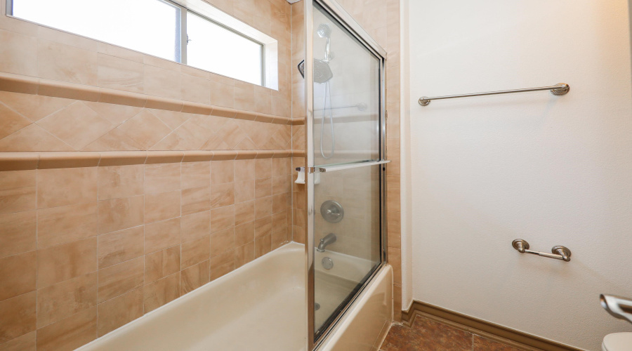 9813 Sandhill Dr, LAREDO, Texas 78045, 4 Bedrooms Bedrooms, 7 Rooms Rooms,2 BathroomsBathrooms,Residential,For Sale,9813 Sandhill Dr,20253547