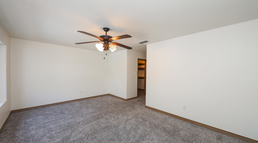 9813 Sandhill Dr, LAREDO, Texas 78045, 4 Bedrooms Bedrooms, 7 Rooms Rooms,2 BathroomsBathrooms,Residential,For Sale,9813 Sandhill Dr,20253547