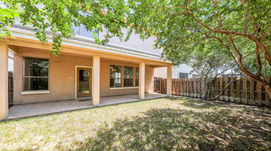 9813 Sandhill Dr, LAREDO, Texas 78045, 4 Bedrooms Bedrooms, 7 Rooms Rooms,2 BathroomsBathrooms,Residential,For Sale,9813 Sandhill Dr,20253547