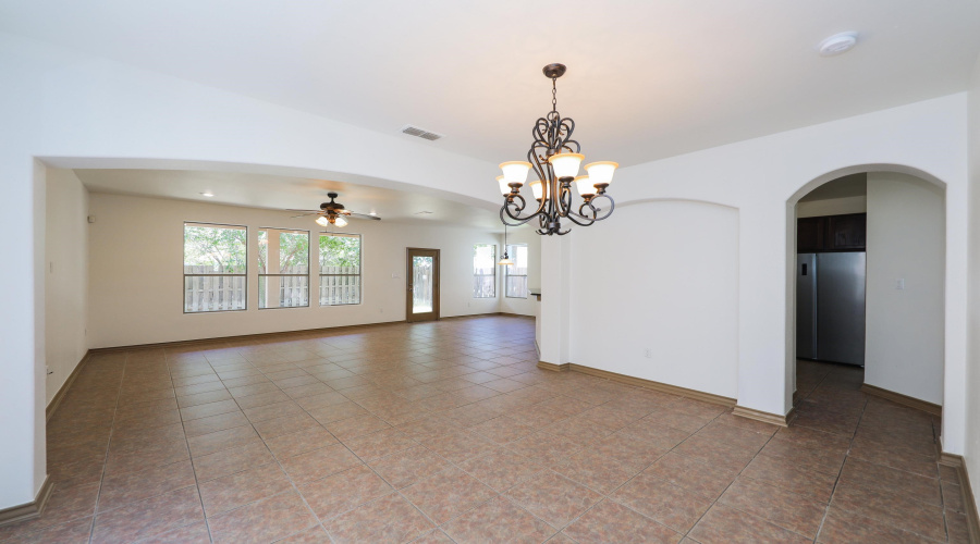 9813 Sandhill Dr, LAREDO, Texas 78045, 4 Bedrooms Bedrooms, 7 Rooms Rooms,2 BathroomsBathrooms,Residential,For Sale,9813 Sandhill Dr,20253547