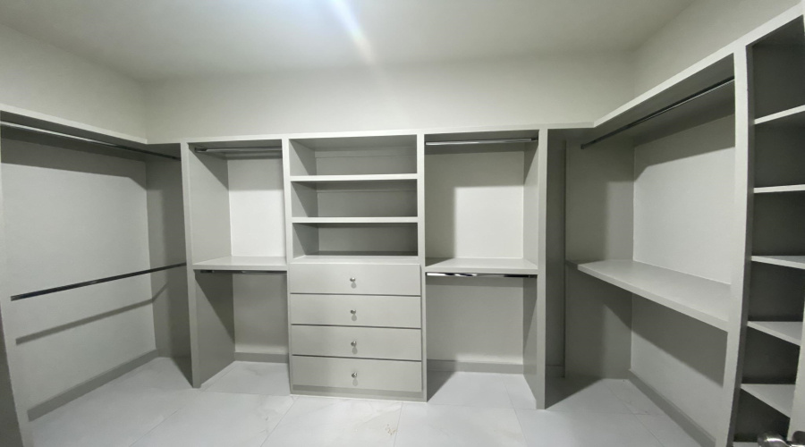 1438 El Caporal Dr., LAREDO, Texas 78043, 3 Bedrooms Bedrooms, 4 Rooms Rooms,2 BathroomsBathrooms,Residential,For Sale,1438 El Caporal Dr.,20253550