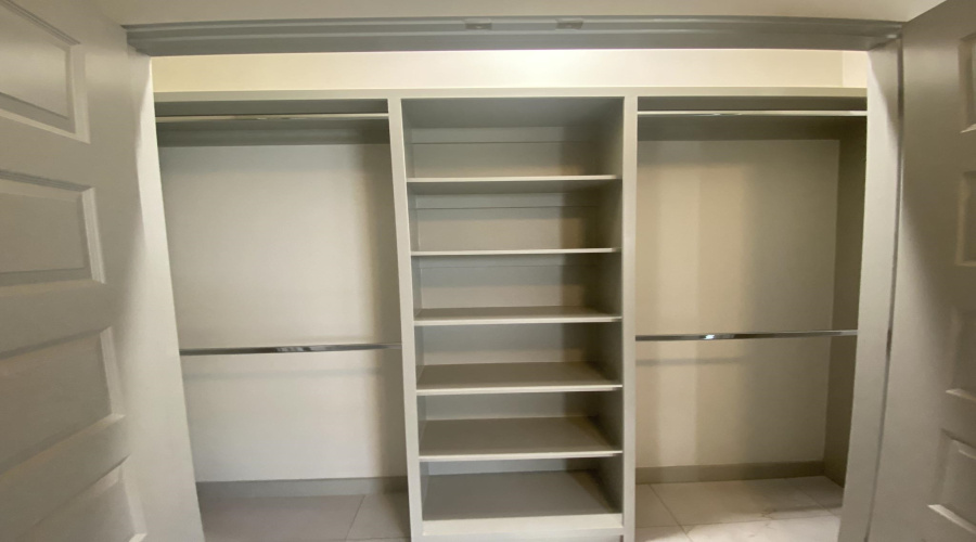 1438 El Caporal Dr., LAREDO, Texas 78043, 3 Bedrooms Bedrooms, 4 Rooms Rooms,2 BathroomsBathrooms,Residential,For Sale,1438 El Caporal Dr.,20253550