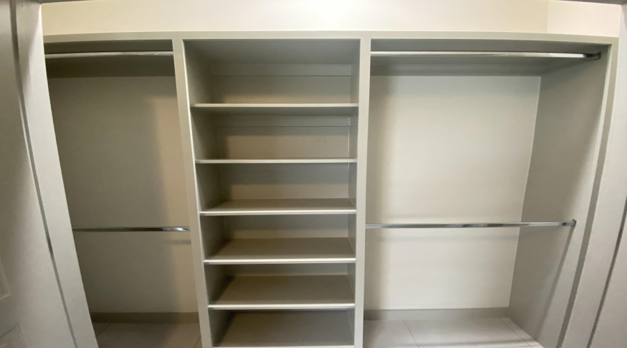 1438 El Caporal Dr., LAREDO, Texas 78043, 3 Bedrooms Bedrooms, 4 Rooms Rooms,2 BathroomsBathrooms,Residential,For Sale,1438 El Caporal Dr.,20253550