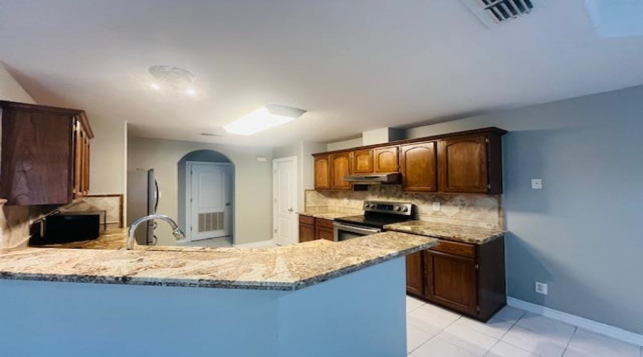 3816 Winrock Dr, Laredo, Texas 78045, 3 Bedrooms Bedrooms, 7 Rooms Rooms,2 BathroomsBathrooms,Residential,For Sale,3816 Winrock Dr,20253554