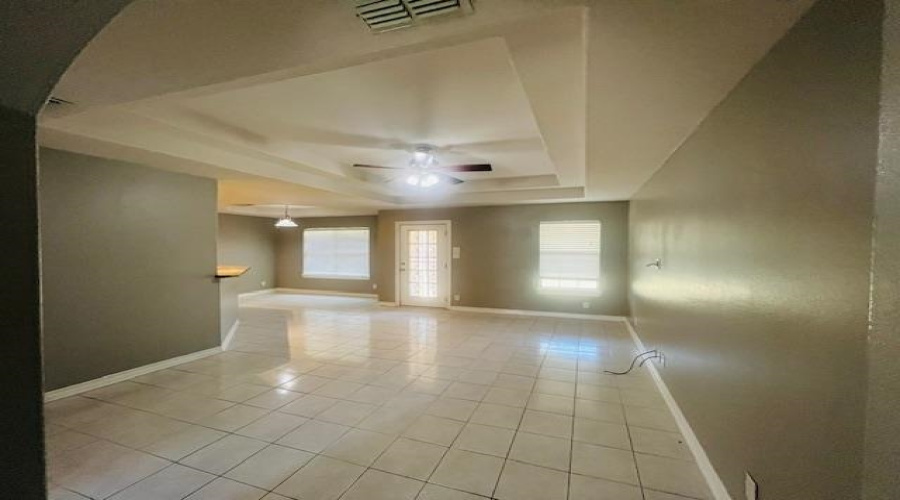 3816 Winrock Dr, Laredo, Texas 78045, 3 Bedrooms Bedrooms, 7 Rooms Rooms,2 BathroomsBathrooms,Residential,For Sale,3816 Winrock Dr,20253554