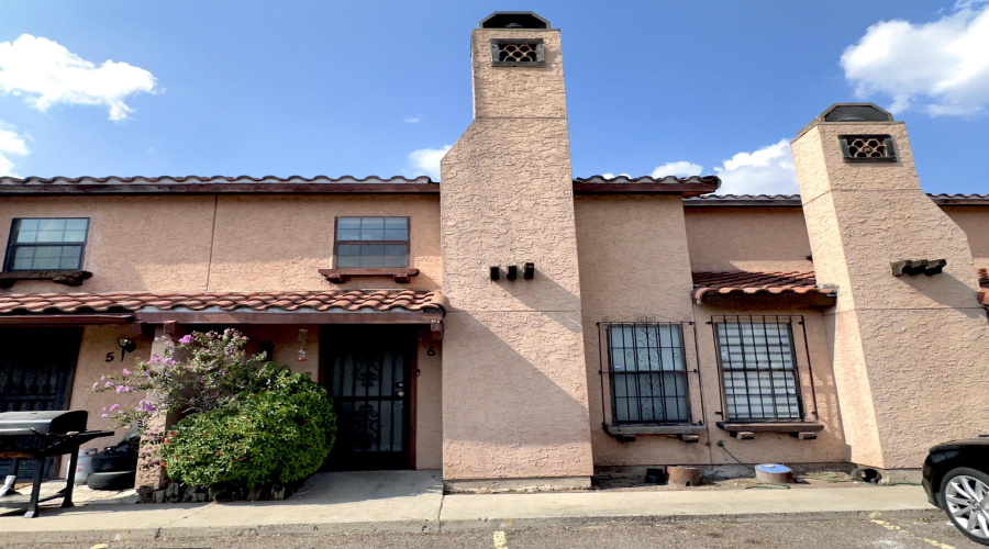 5500 McPherson Rd, Laredo, Texas 78041, 2 Bedrooms Bedrooms, 5 Rooms Rooms,1 BathroomBathrooms,Residential,For Sale,5500 McPherson Rd,20253557