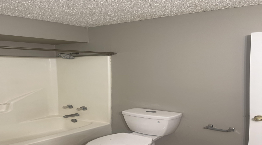 1206 International Blvd, Laredo, Texas 78045, 2 Bedrooms Bedrooms, 3 Rooms Rooms,2 BathroomsBathrooms,Residential,For Rent,1206 International Blvd,20253564
