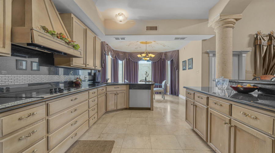 331 St Julien Dr, Laredo, Texas 78041, 4 Bedrooms Bedrooms, 10 Rooms Rooms,4 BathroomsBathrooms,Residential,For Sale,331 St Julien Dr,20253566