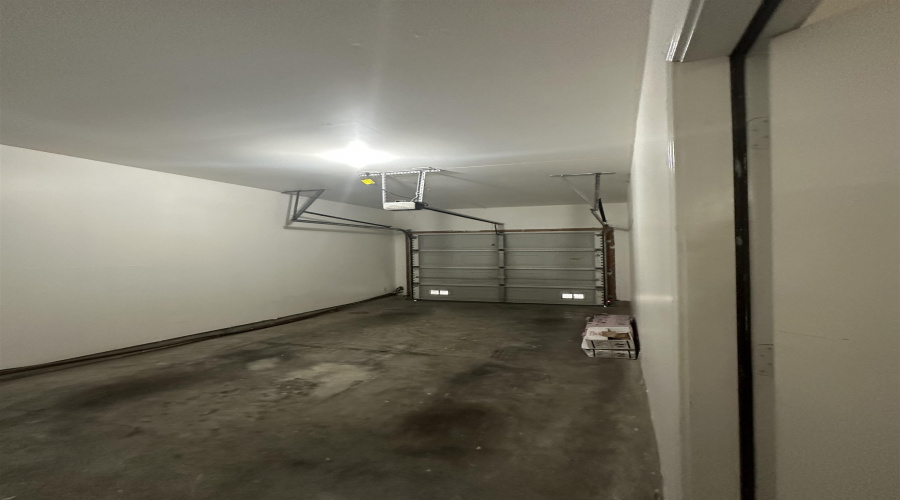 one car garage with opener