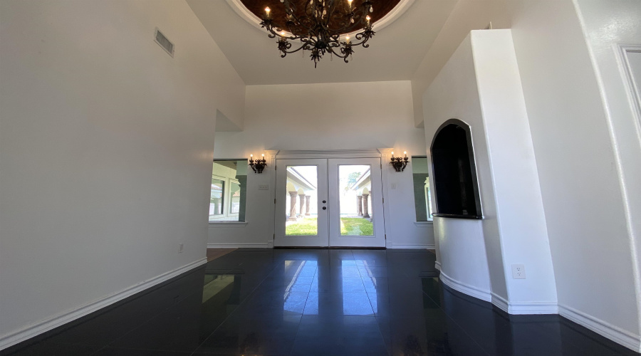 411 Lake Nakuru Ct, LAREDO, Texas 78041, 3 Bedrooms Bedrooms, 8 Rooms Rooms,4 BathroomsBathrooms,Residential,For Sale,411 Lake Nakuru Ct,20253580