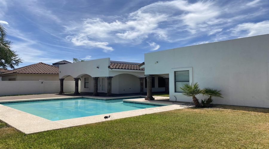 411 Lake Nakuru Ct, LAREDO, Texas 78041, 3 Bedrooms Bedrooms, 8 Rooms Rooms,4 BathroomsBathrooms,Residential,For Sale,411 Lake Nakuru Ct,20253580