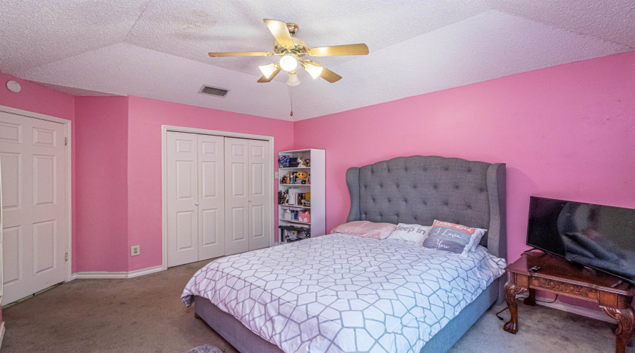 1128 Quail Hollow Lp, LAREDO, Texas 78045-1942, 3 Bedrooms Bedrooms, 6 Rooms Rooms,3 BathroomsBathrooms,Residential,For Sale,1128 Quail Hollow Lp,20253588