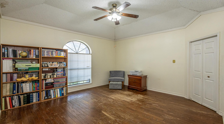 1128 Quail Hollow Lp, LAREDO, Texas 78045-1942, 3 Bedrooms Bedrooms, 6 Rooms Rooms,3 BathroomsBathrooms,Residential,For Sale,1128 Quail Hollow Lp,20253588