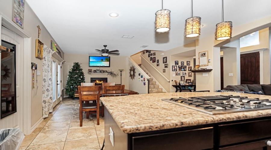 102 Foxtail Dr, Laredo, Texas 78045, 3 Bedrooms Bedrooms, 6 Rooms Rooms,3 BathroomsBathrooms,Residential,For Sale,102 Foxtail Dr,20253603