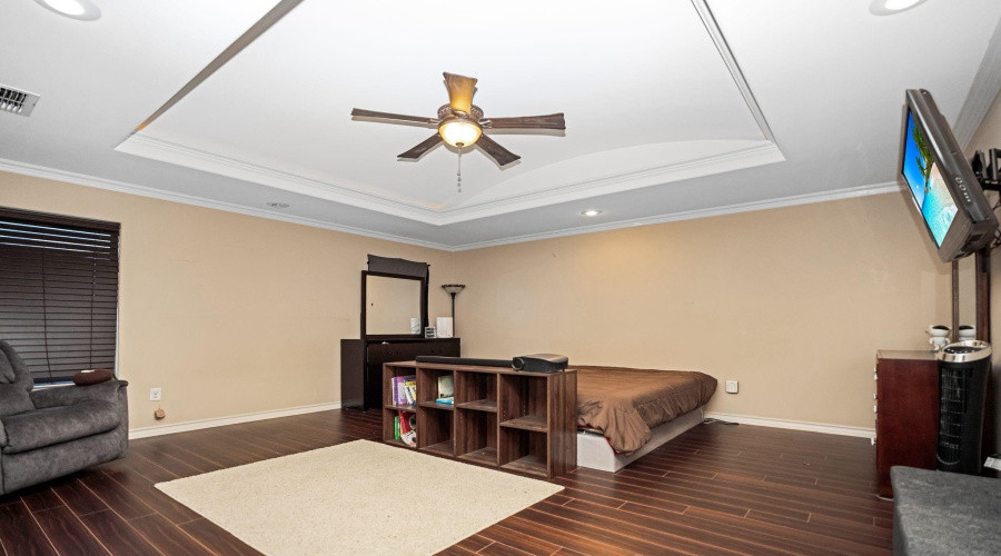 102 Foxtail Dr, Laredo, Texas 78045, 3 Bedrooms Bedrooms, 6 Rooms Rooms,3 BathroomsBathrooms,Residential,For Sale,102 Foxtail Dr,20253603