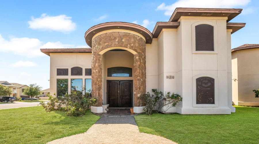 102 Foxtail Dr, Laredo, Texas 78045, 3 Bedrooms Bedrooms, 6 Rooms Rooms,3 BathroomsBathrooms,Residential,For Sale,102 Foxtail Dr,20253603