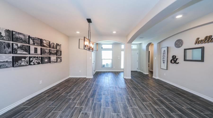 411 Quieto Dr., LAREDO, Texas 78045, 5 Bedrooms Bedrooms, 8 Rooms Rooms,4 BathroomsBathrooms,Residential,For Sale,411 Quieto Dr.,20253594