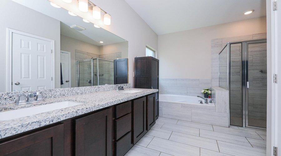 411 Quieto Dr., LAREDO, Texas 78045, 5 Bedrooms Bedrooms, 8 Rooms Rooms,4 BathroomsBathrooms,Residential,For Sale,411 Quieto Dr.,20253594